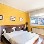 Towanda House * 산트 저스트 데스번