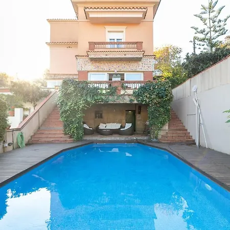 Towanda House * Sant Just Desvern